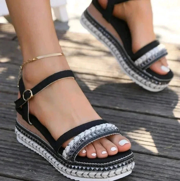 Arrival Black Rivets Braided Weave Casual VacationOpen Toe Sandals - Picture 4 of 5
